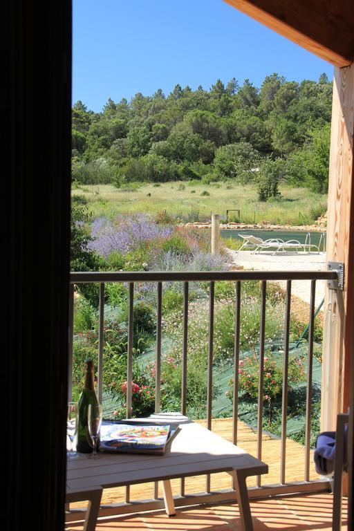 Hollyoaks Estate Hotel Saint-Pons-la-Calm Quarto foto