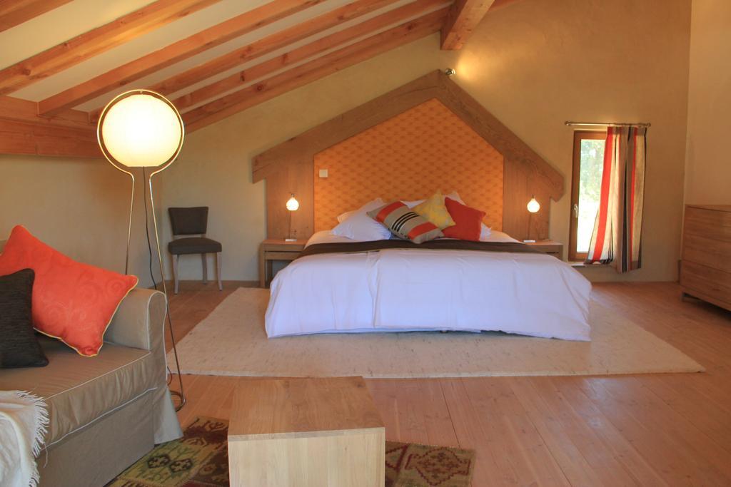 Hollyoaks Estate Hotel Saint-Pons-la-Calm Quarto foto