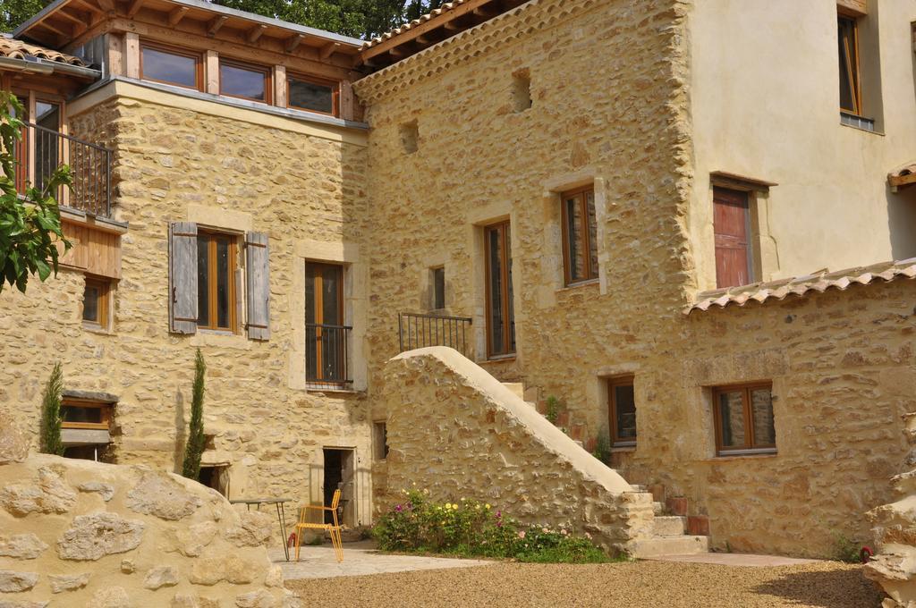 Hollyoaks Estate Hotel Saint-Pons-la-Calm Exterior foto