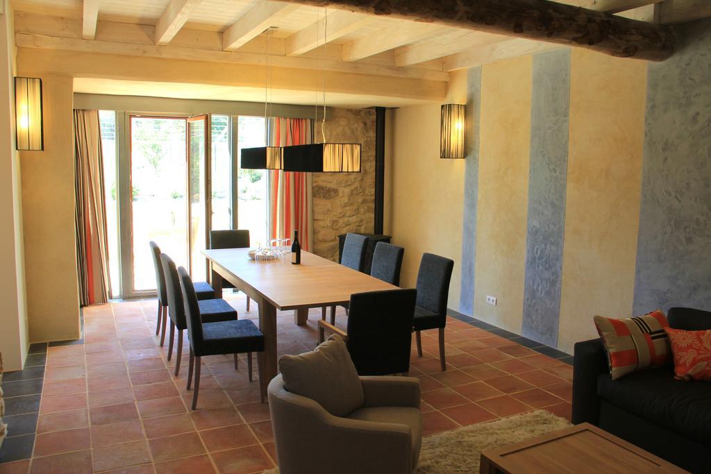 Hollyoaks Estate Hotel Saint-Pons-la-Calm Quarto foto
