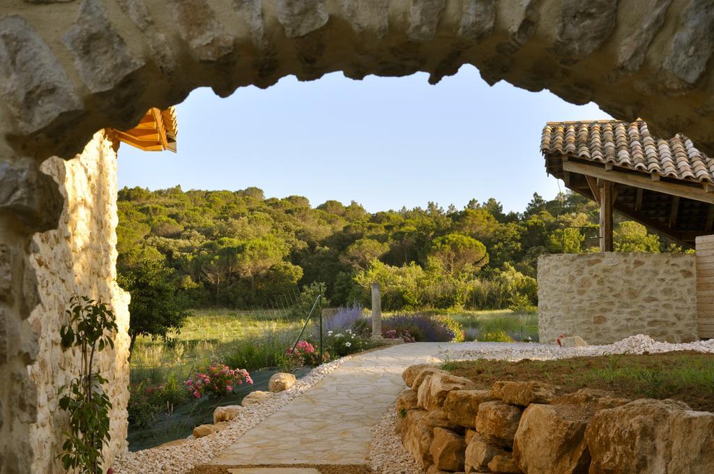 Hollyoaks Estate Hotel Saint-Pons-la-Calm Exterior foto