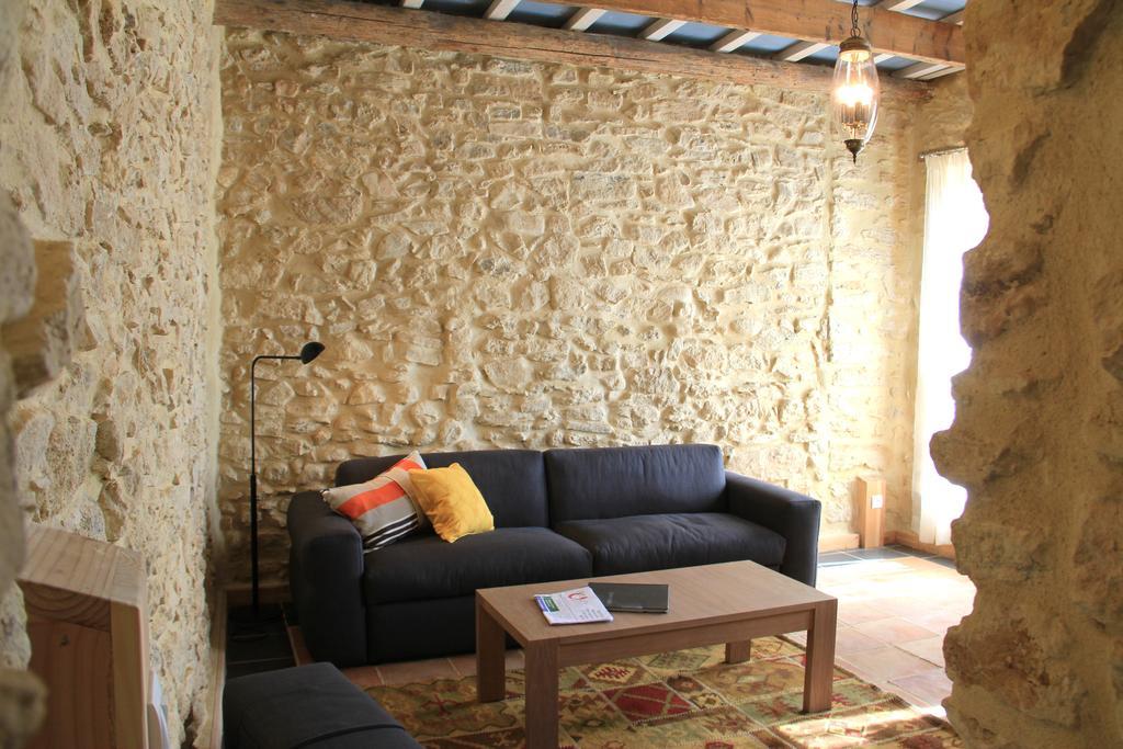 Hollyoaks Estate Hotel Saint-Pons-la-Calm Quarto foto